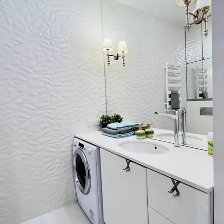 Rudnickiego, Bema, Free Parking By Cosmo Spirit