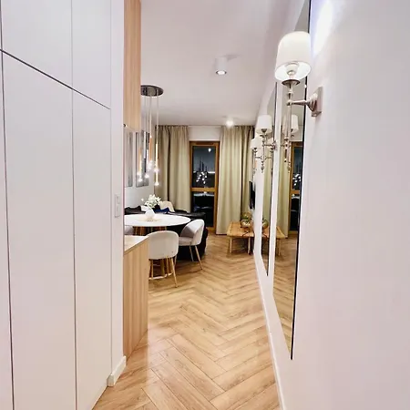 Rudnickiego, Bema, Free Parking By Cosmo Spirit