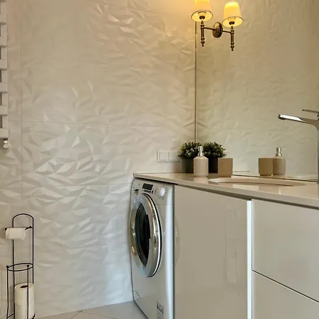 Rudnickiego, Bema, Free Parking By Cosmo Spirit *